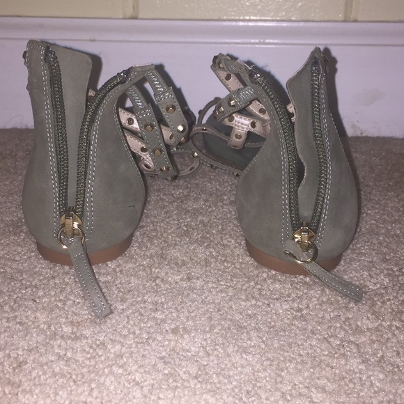 Green Strapped Heels - Picture 3 of 4